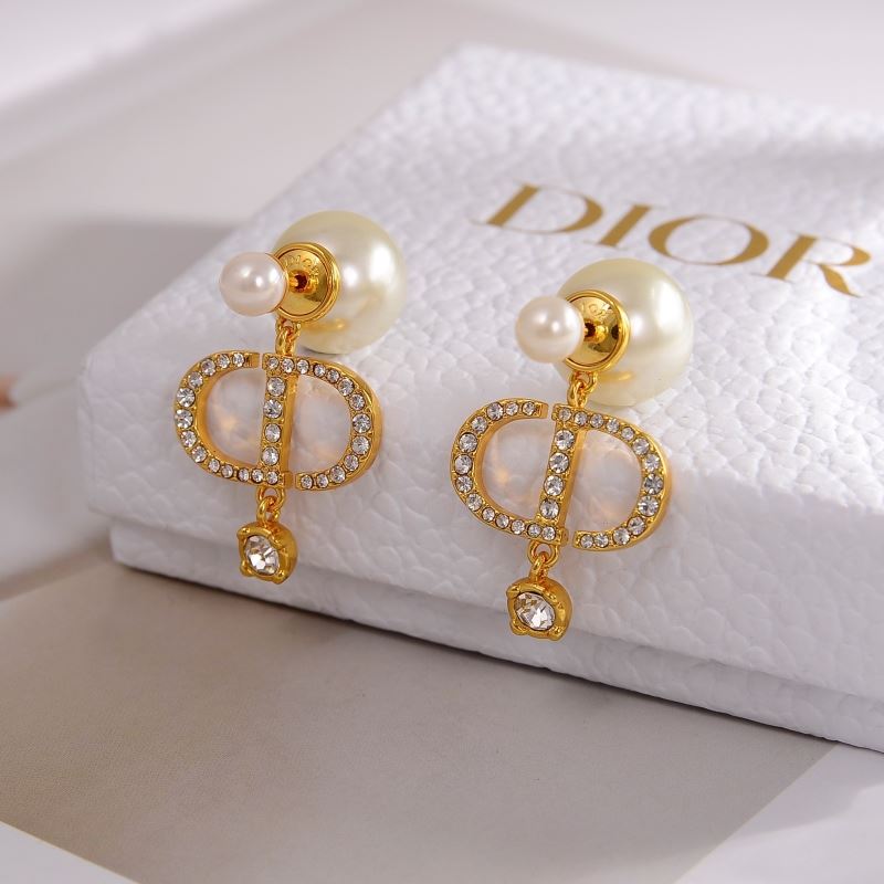 chr1st1an D10r earrings